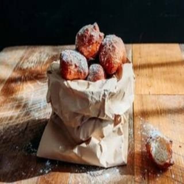 Zeppoles (1/2 Dozen).